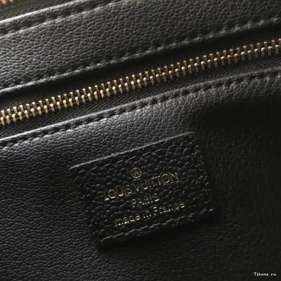 Cheap CASE BEAUTY Louis Vuitton PALLAS 0527